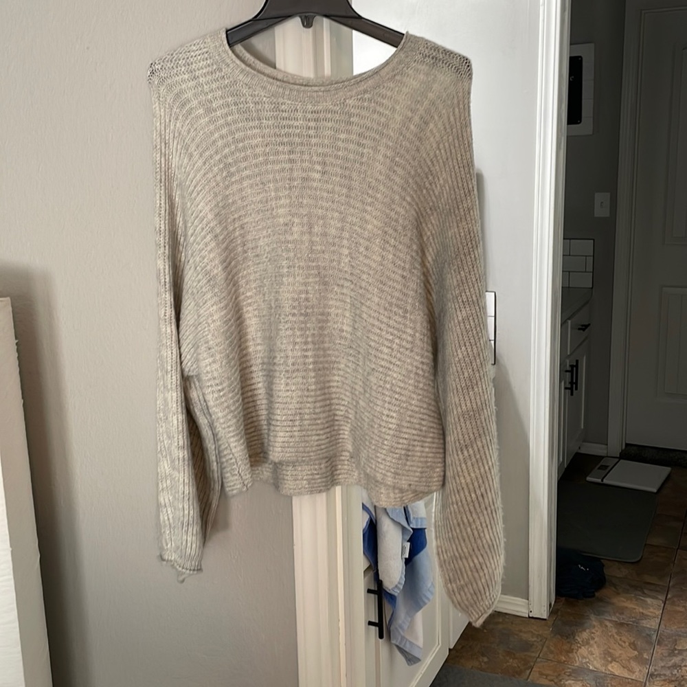Crop sweater